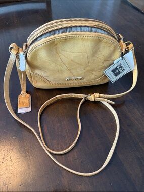 Frye Leather Campus Zip Crossbody DB494 Banana  NWT